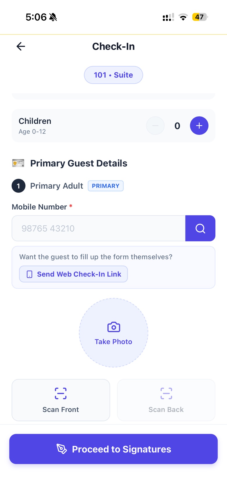 Bedlo check-in screen scanning a guest ID